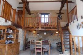 Beautiful Detached Fully Renovated Barn