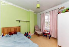 4 bedroom, End of terrace house for sale