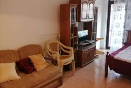 Spacious studio apartment in Etara 3 (St...