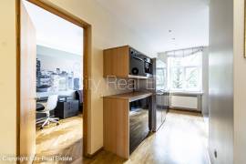 Apartment for rent in Riga, 140.00m2