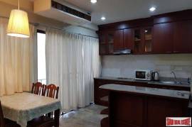 Saranjai Mansion - Large One Bedroom with Balcony and Pool View on Sukhumvit 6, Bangkok