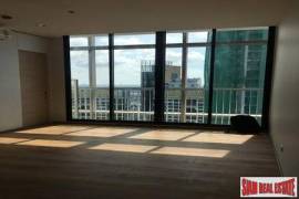 Park 24 Condo - City Views from this One Bedroom located off Sukhumvit 24