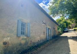 Maison en pierres de 110m2 avec jardin a Biron