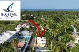 Charming 2-Bedroom Villa with Guest Apartment and Expansive Yard in Cabarete
