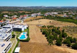 Land with approved project for the construction of 5 villas with swimming pools and gardens - Albufeira