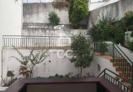2 bedroom apartment with private parking in Celas