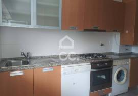 2 bedroom apartment with private parking in Celas
