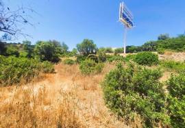 Rustic land with 909 M2 located in the Areeiro area between Loulé and Almancil