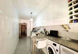 2 bedroom apartment in Requião with terrace