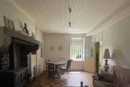 Detached Country House with Outbuilding