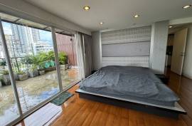 Prime Mansion 31 - Newly Renovated 2 Bed Pet Friendly Condo for Sale in BTS Phrom Phong.