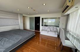 Prime Mansion 31 - Newly Renovated 2 Bed Pet Friendly Condo for Sale in BTS Phrom Phong.