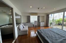 Prime Mansion 31 - Newly Renovated 2 Bed Pet Friendly Condo for Sale in BTS Phrom Phong.