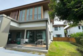 Burasiri Pattanakarn - Spacious 250 sqm. House with 4 Bedrooms and Resort-Style Amenities.