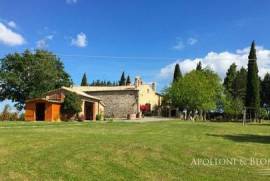 Casale Giulitta con Antica Pieve, San Quirico d’Orcia, Siena - Toscana