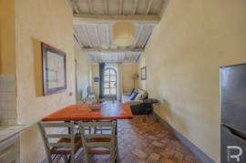 Three Room Apartment - Monte Argentario. Renovated apartment in an excellent location