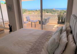 2 + 1 Bedroom Townhouse with Panoramic Sea Views Located in Meia Praia