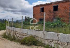 Farm with 40,000 m2 next to the Teixeira River - Conlela in São João da Serra - Oliveira de Frades