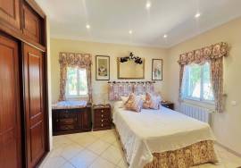 Beautiful 3 + 1 -bedroom villa with breathtaking views over the countryside and sea view in São Brás de Alportel