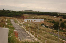 Plot of urban land with 170m2 located in Quinta da Villa Longa in Vialonga
