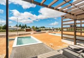 Moradia em banda de 2 quartos com piscina no Silves Golfe Resort - Algarve