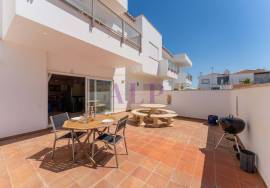 A Spacious Townhouse, with Flexible Accommodation in Burgau and within a Stroll of the Beach