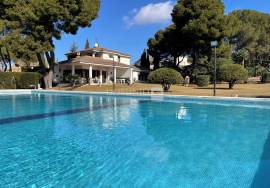 Equestrian estate in El Vendrell