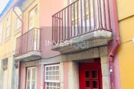 2 Bedroom Duplex House for Sale at Rua de Pelames 49, Porto