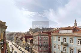 2 Bedroom Duplex House for Sale at Rua de Pelames 49, Porto