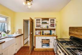 6 bedroom, Terraced House for sale