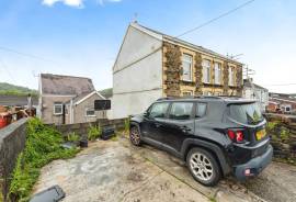 6 bedroom, Terraced House for sale