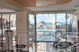 BEACH FRONT! 1 BED SEA VIEW apartment, 9...