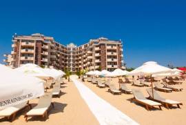BEACH FRONT! 1 BED SEA VIEW apartment, 9...