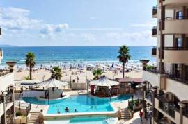 BEACH FRONT! 1 BED SEA VIEW apartment, 9...