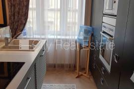 Apartment for rent in Riga, 165.00m2