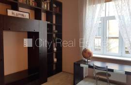 Apartment for rent in Riga, 165.00m2