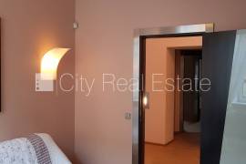 Apartment for rent in Riga, 165.00m2