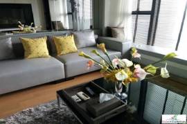 The Met Sathorn - Furnished Modern Two Bedroom Condo within Walking Distance to BTS Chong Nonsi