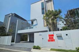 VIVE Krungthep Kreetha - Spacious Luxury House with 4 Bedrooms and Stunning Amenities