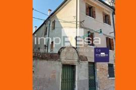 House with garden for sale in Venice - Italy