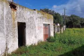 Large flat plot whith lots of possibilities
