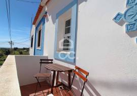 2 bedroom house in Porches with authentic Algarve charm