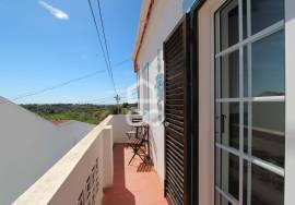 2 bedroom house in Porches with authentic Algarve charm