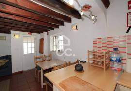 2 bedroom house in Porches with authentic Algarve charm