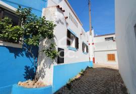 2 bedroom house in Porches with authentic Algarve charm