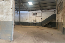 Industrial banking warehouse consisting of 2 floors located in Amiais de Baixo