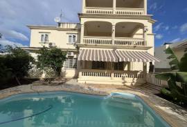 Luxury 5 Bed Villa For sale in Flic En Flac