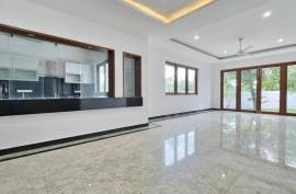 Luxury 5 Bed Villa For Sale in Pelawatte, Battaramulla Sri