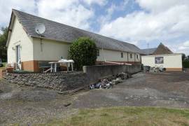 Detached Country House with Outbuilding