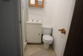 Studio to rent Melrose Ave, Willesden Green NW2